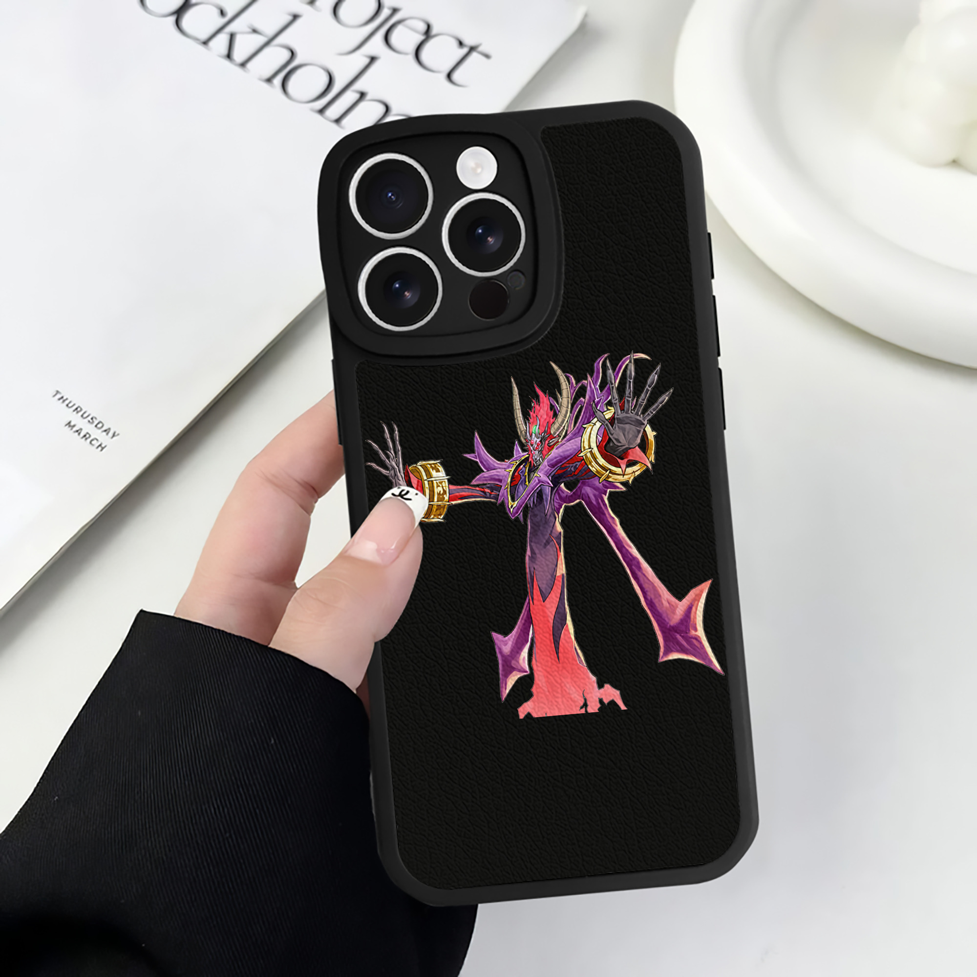 遊☆戯☆王 Yu-Gi-Oh! 【iPhone 16シリーズ対応】シリコンスマホケース（レザー調） 材質：シリコン
